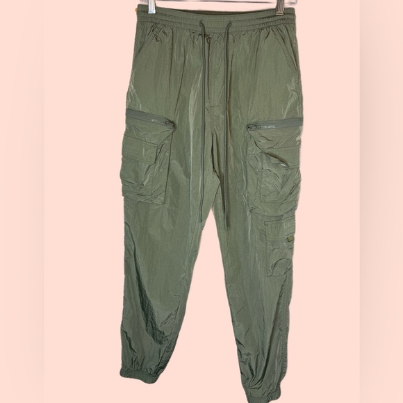 standard cloth Pants - Urban Outfitters Cargo Jogger Pants Green Lightweight Utility wear Size Medium